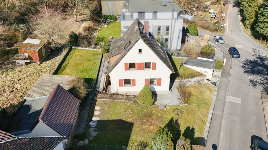 Vogelperspektive - Haus kaufen in Wiesbaden - Wiesbaden Sonnengrundstück im Goldsteintal Ein- Zweifamilienhaus in bester Nachbarschaft ERBPACHT