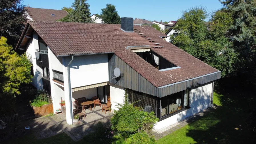 Außenansicht - Haus kaufen in Alsfeld - DAS LANDHAUS AM STADTRAND! KEINE KÄUFERPROVISION!