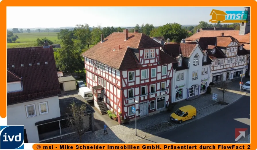 Außenansicht - Haus kaufen in Schwalmstadt - HISTORISCHES SCHMUCKSTÜCK MIT STEUERVORTEIL! KEINE KÄUFERPROVISION!
