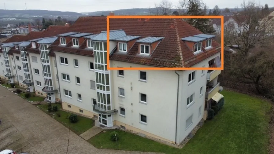 Vorderansicht - Wohnung kaufen in Alsfeld - BETONGOLD UNTERM DACH! KEINE KÄUFERPROVISION!