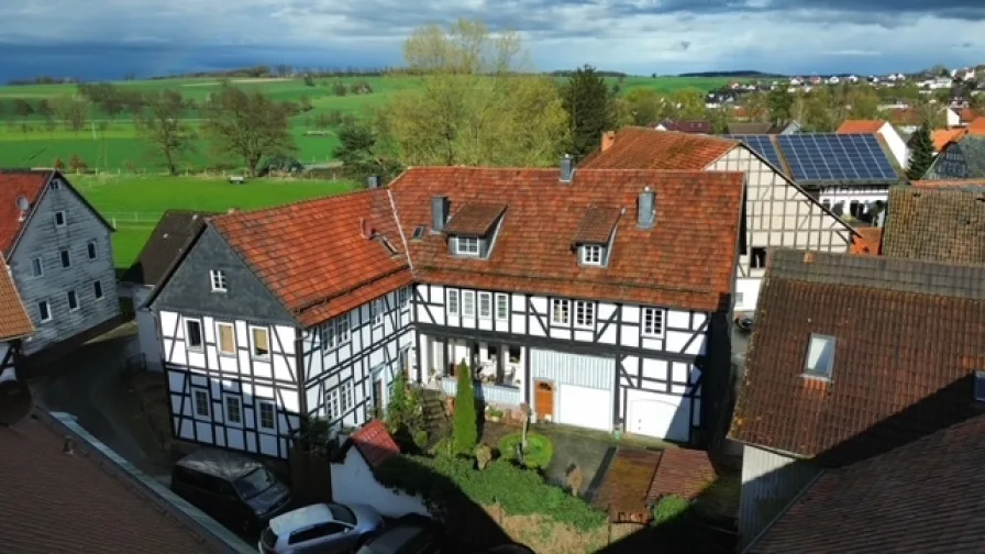 Außenansicht - Haus kaufen in Schrecksbach - DER FACHWERKTRAUM IM SCHWÄLMER LAND! KEINE KÄUFERPROVISION!