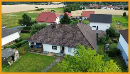 Vorderansicht - Haus kaufen in Jesberg / Densberg - IHR EIGENHEIM IN IDYLLISCHE LAGE!KEINE KÄUFERPROVISION!