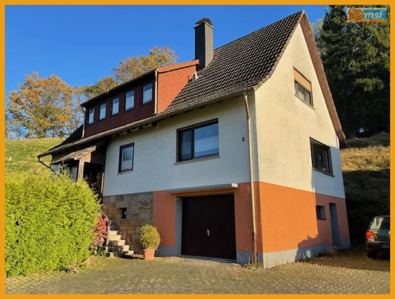 Vorderansicht - Haus kaufen in Grebenau / Wallersdorf - BESCHAULICH WOHNEN AM ORTSRAND! KEINE KÄUFERPROVISION!