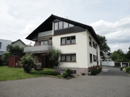 Hausansicht - Wohnung mieten in Alsfeld - 3ZKB-DACHGESCHOSSWOHNUNG IN ZENTRALER LAGE VON ALSFELD!