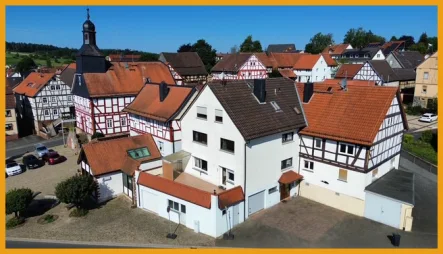 Außenansicht - Haus kaufen in Kirtorf - AUF GUTE NACHBARSCHAFT!KEINE KÄUFERPROVISION!