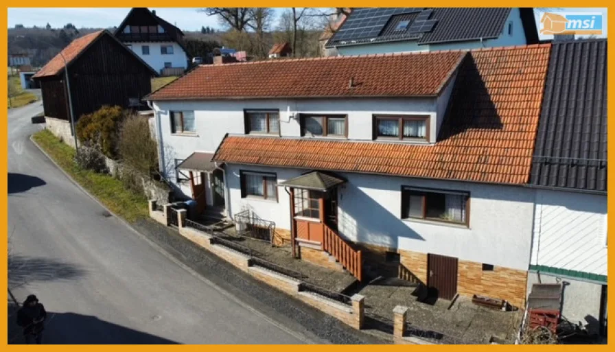 Vorderansicht - Haus kaufen in Schwalmtal - 1-2 FAMILIENHAUS MIT GROßEM GRUNDSTÜCK AM ORTSRAND ! KEINE KÄUFERPROVISION!