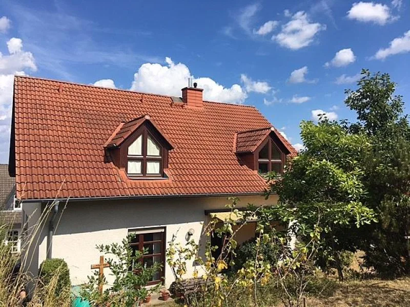 Ansicht - Haus kaufen in Bad Schwalbach-Hettenhain - Zweifamilienhaus in Feldrandlage von Hettenhain!