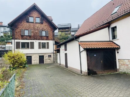 Hausansicht - Haus mieten in Weibersbrunn - Wohnglück für die große Familie