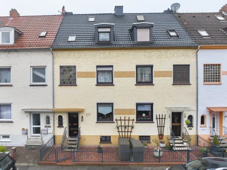 Hausansicht - Haus kaufen in Bremen - Eindrucksvolles Mehrgenerationenhaus in Bremen Gröpelingen