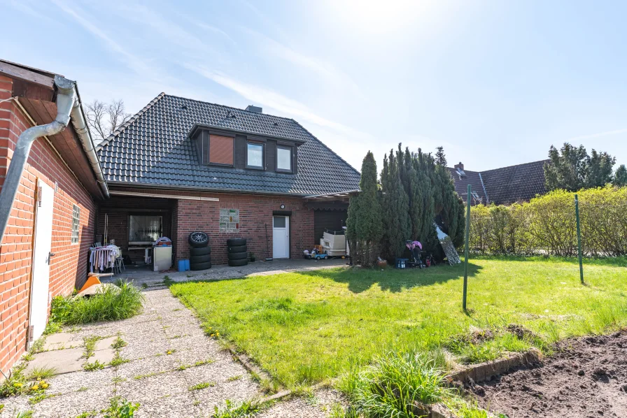 Grundstück - Haus kaufen in Hamburg - Einfamilienhaus mit Potenzial in beliebter Lage / Hamburg-Hausbruch