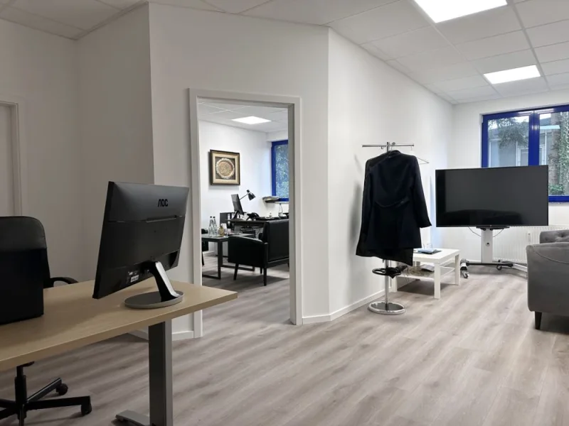 das Entreé - Büro/Praxis mieten in Hattersheim - Repräsentative Büro-Praxisräume in guter Lage - im Gewerbegebiet Hattersheim