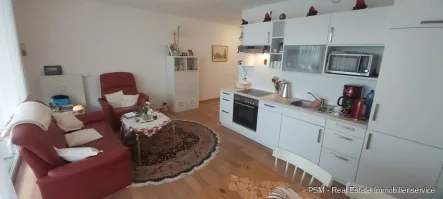 Die schöne Wohnküche - Wohnung kaufen in Kriftel - *Attraktive Kapitalanlage! Schöne 3-Zimmer-Wohnung mit Balkon in einer Anlage für betreutes Wohnen*