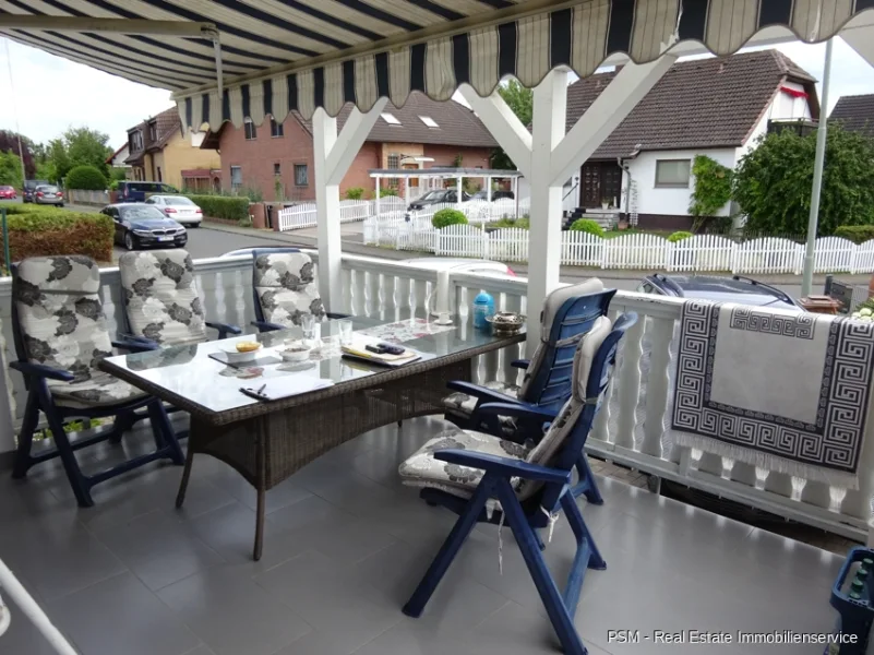 Terrasse im EG