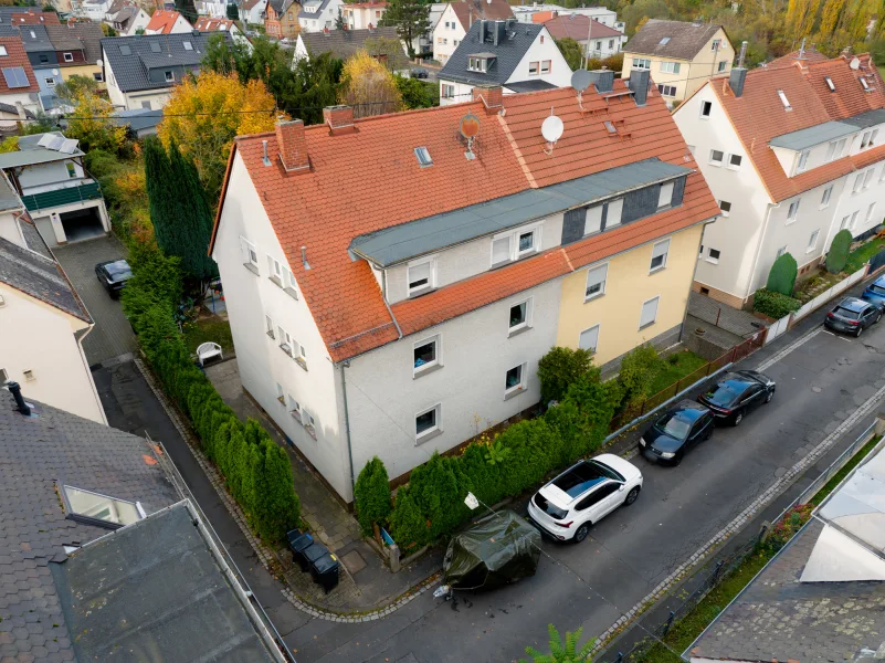 Ausssenansicht - Haus kaufen in Wiesbaden - *Mögliche Jahresnettomiete € 24.576,--* 3-Familienhaus in Wiesbaden-Biebrich
