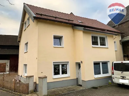 01 Außenansicht - Haus kaufen in Villmar - Einfamilienhaus mit Scheunen zur Selbstnutzung