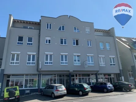 01 Außenansicht - Wohnung mieten in Limburg - 3-ZKB-Wohnung mit Doppelgarage, zwei Balkonen und Einbauküche in Limburg