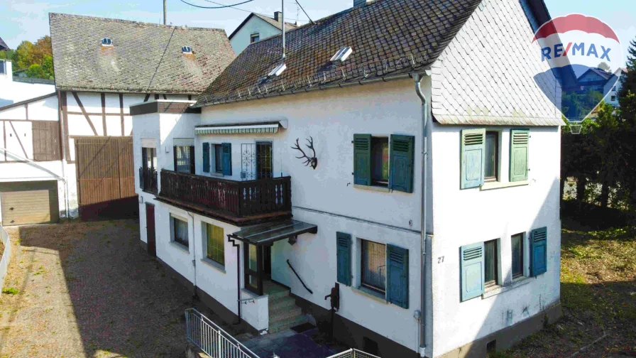 01 Außenansicht - Haus kaufen in Beselich - Einfamilienhaus mit Scheune und Garten in Beselich zu verkaufen