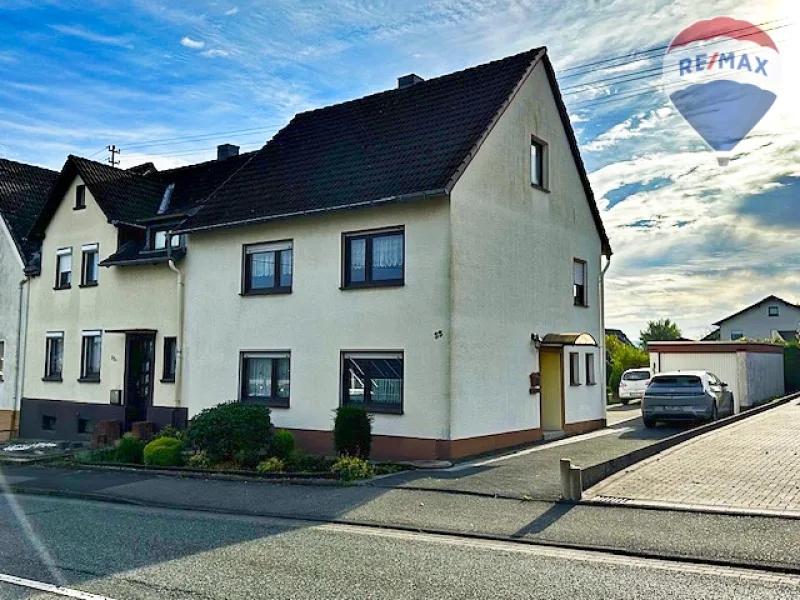 01 Außenansicht - Haus kaufen in Roth-Öttershagen - Einfamilienhaus mit Garage und Garten in Roth-Öttershagen