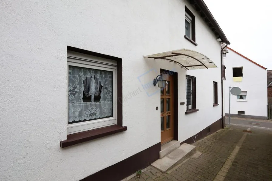 HAUSEINGANG - Haus kaufen in Mühltal - .. HAUS ODER WOHNUNG ? ...