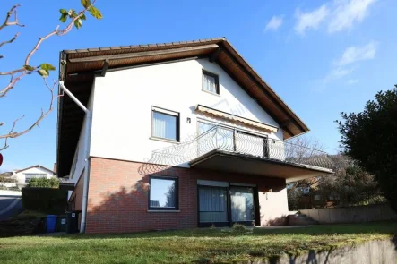 HAUSANSICHT - Haus kaufen in Seeheim-Jugenheim - RESERVIERT - FAMILIENDOMIZIL