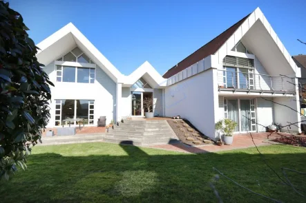 LICHTDURCHFLUTET WOHNEN - Haus kaufen in Ober-Ramstadt - LICHTDURCHFLUTETES ARCHITEKTENHAUS