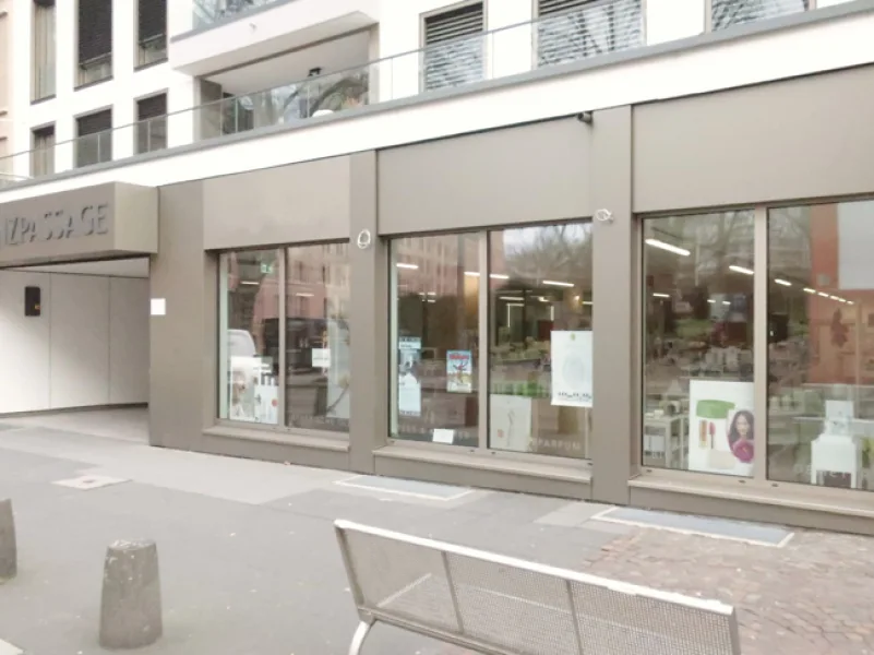Schaufenster/Straße - Laden/Einzelhandel mieten in Mainz - Mainz-Mitte moderne, multifunktionale ~ 250 m² Ladenfläche + ~ 25 m² Nebenflächen und Lager
