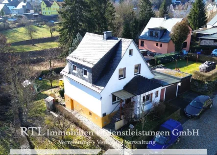 Luftbild - Haus kaufen in Bad Lobenstein - Einfamilienhaus in ruhiger und dennoch zentraler Lage