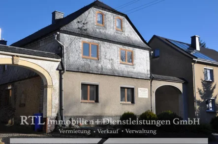 Wohnhaus - Haus kaufen in Saalburg-Ebersdorf - Tischlerei mit altem Bauernhof