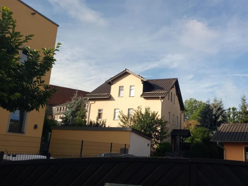 Außenansicht - Haus kaufen in Saalfeld - vielfältige Möglichkeiten in toller Lage! 