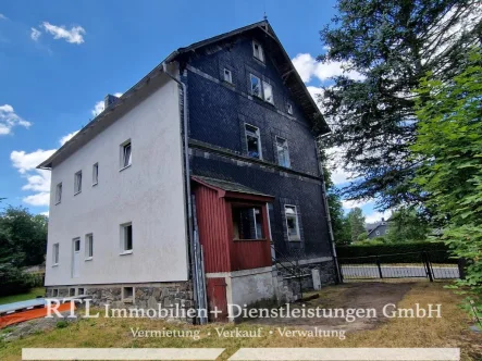 Außenansicht - Haus kaufen in Lehesten - Sanierungsobjekt mit viel Platz und Potenzial!   