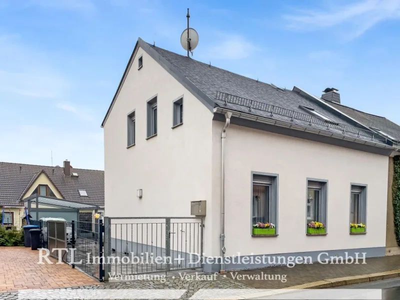 Außenansicht - Haus kaufen in Zeulenroda- Triebes  - Einfamilienhaus zum Einziehen! 