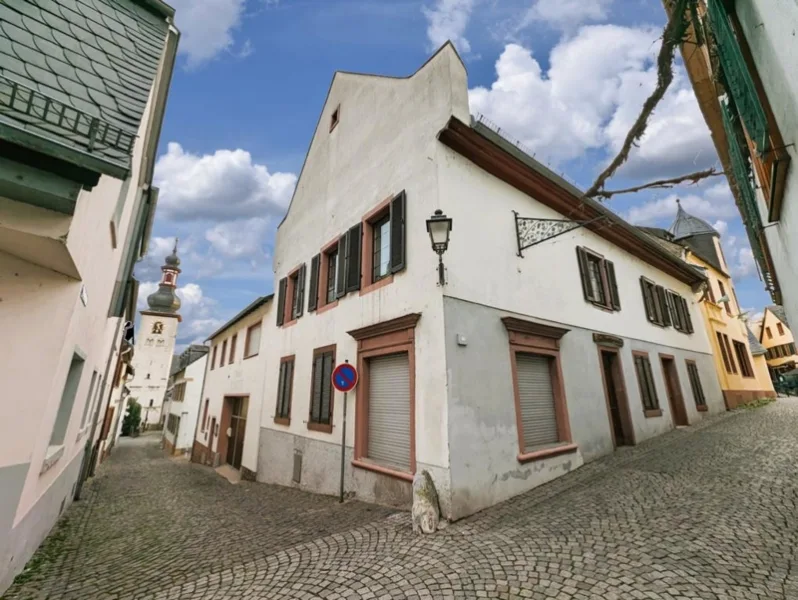 Hausansicht - Haus kaufen in Rüdesheim - +++ RÜDESHEIM AM RHEIN +++Ehemaliges Weingut mit Wohnungen und Gaststätte