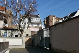 Bild der Immobilie: Gelegenheit!  Wohn- und Geschäftshaus in zentraler, aber sehr ruhiger Lage, im Bereich der Fußgängerzone Königsteiner