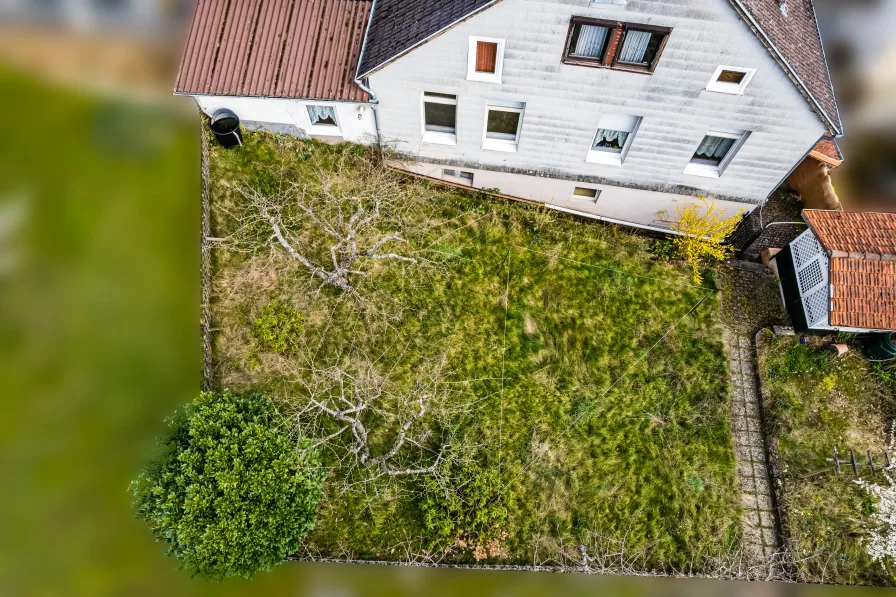 Drohnenblick vom Garten