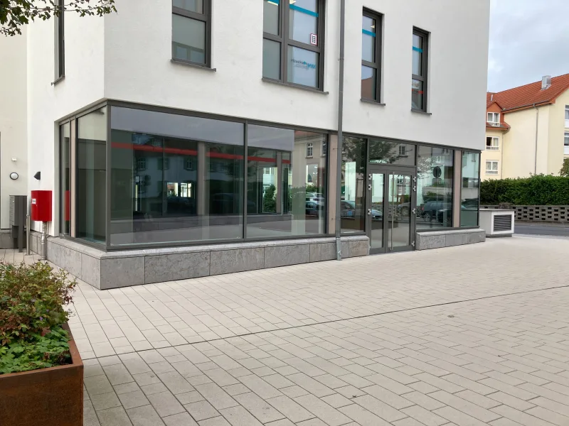 Schaufensterfläche - Laden/Einzelhandel mieten in Schlüchtern - **NEUBAU-Erstbezug - Ladenfläche/Einzelhandelsfläche im OBERTORCENTER in Schlüchtern**