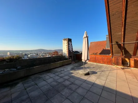 Dachterrasse - Wohnung mieten in Gelnhausen - **Dachgeschosswohnung mit großer Dachterasse in der Altstadt von Gelnhausen**