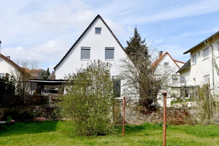 Hausansicht Gartenseite - Haus kaufen in Groß-Bieberau - Charmantes Einfamilienhaus mit Ausbau- und weiterem Bebauungspotenzial in angenehmer ruhiger Wohnlage von Groß-Bieberau