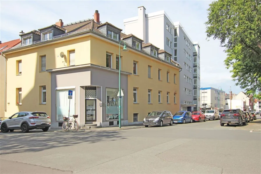Das Mehrfamilienhaus mit Gewerbeeinheit - Zinshaus/Renditeobjekt kaufen in Darmstadt - Das Mehrfamilienhaus mit Gewerbeanteil in Darmstadt 