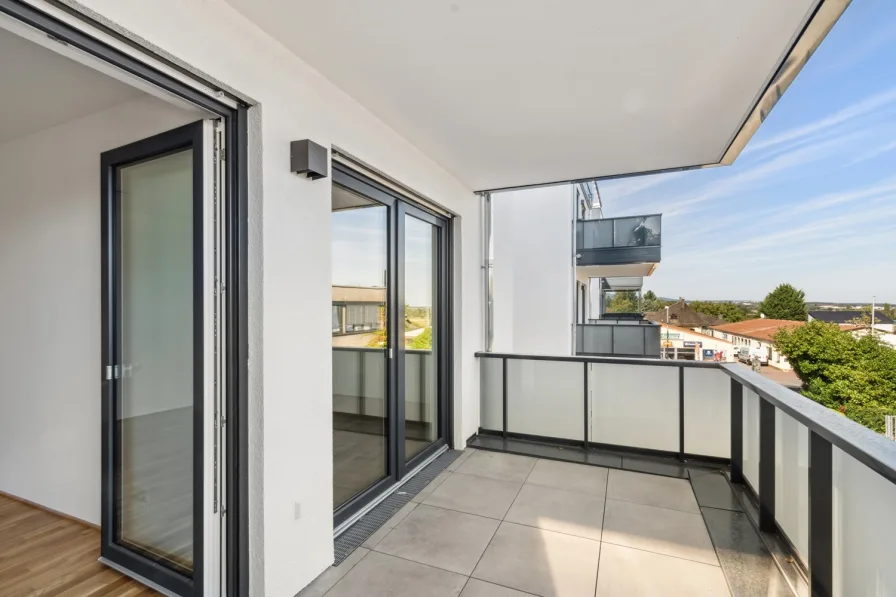 WE 9 Balkon - Wohnung kaufen in Hofheim - Neubau Erstbezug- 5-Zimmer und zwei Balkone