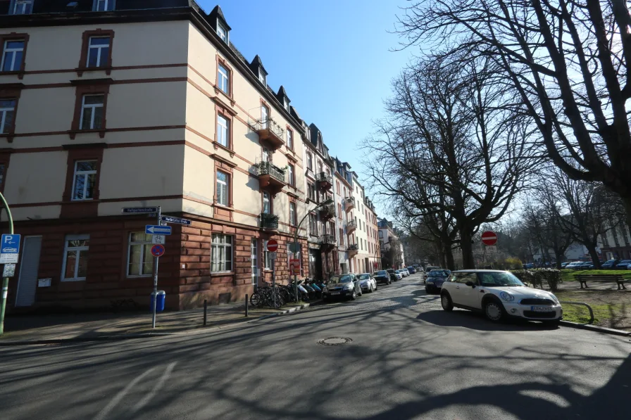 Martin-Luther-Str. 62 - Wohnung kaufen in Frankfurt - Kapitalanlage - 3-Zimmerwohnung in attraktiver Lage