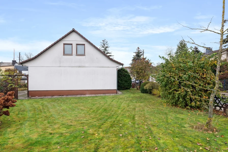 Garten - Haus kaufen in Hofheim am Taunus - Ihr Traumhaus mit Potenzial: Einfamilienhaus mit großem Garten