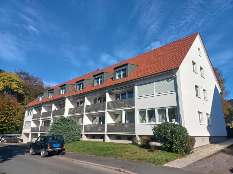 Straßenansicht - Wohnung kaufen in Aschaffenburg - 2-Zimmer-ETW Fasanerie!