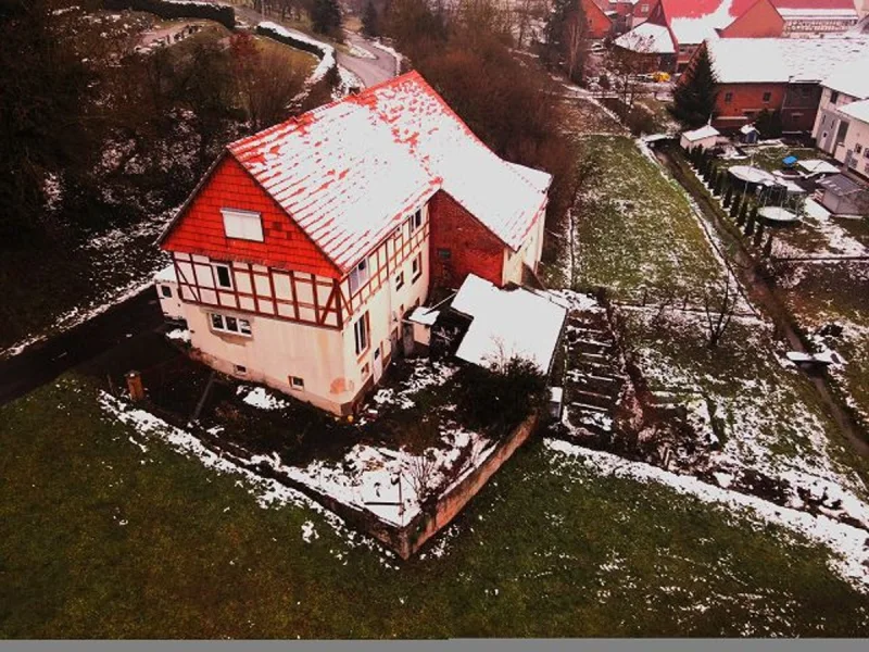 Bild... - Haus kaufen in Spangenberg - * * * R E S E R V I E R T * * * Interessantes EFH mit Potential