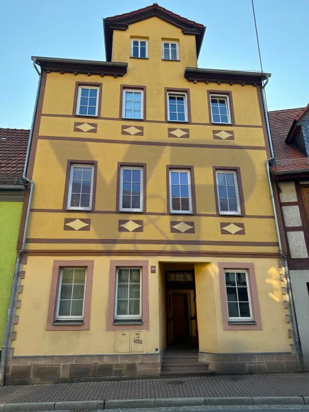 Außenansicht - Haus kaufen in Stadtroda - PROVISIONSFREI*: Herrlich investieren in der Herrenstraße!