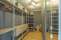 Begehbarer Kleiderschrank