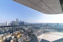 Balkon mit Skylineblick