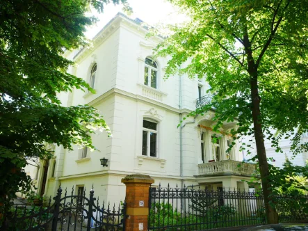 Bild1 - Zinshaus/Renditeobjekt kaufen in Wiesbaden - Toplage City-Ost - Altbauvilla mit 3 Wohnungen in Bestlage