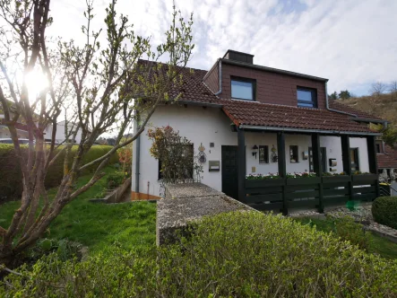 6564a000 (9) - Haus kaufen in Bad Schwalbach - Gemütliches Wohnen - Freigestellte Doppelhaushälfte in ruhiger und zentraler Lage von Bad Schwalbach