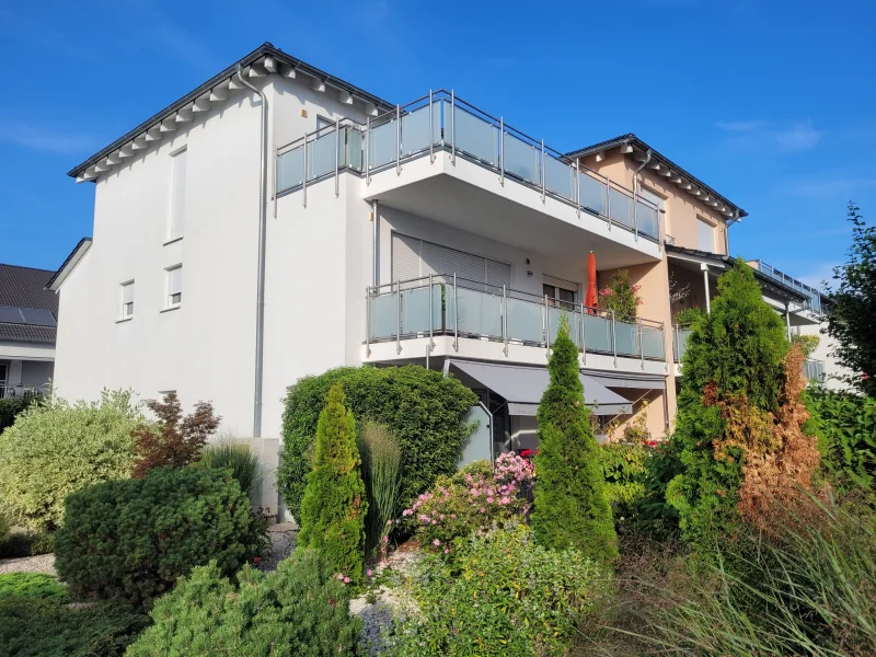 Ansicht - Wohnung mieten in Büttelborn - großer Balkon