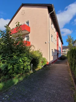 Zugang zum Haus - Wohnung kaufen in Wiesbaden - helle Wohnung mit Terrasse in Wiesbaden Sonnenberg